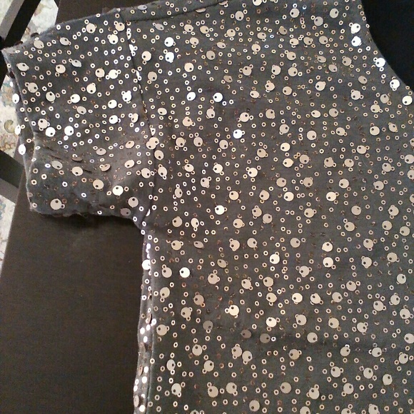 top - Picture 1 of 2